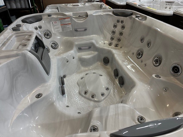 Pre-Owned Hot Tub - Atlanta Hot Tub Center thumbnail IMG 6785 - Atlanta Hot Tub Center