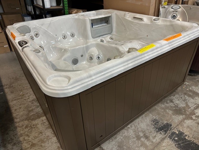 Pre-Owned Hot Tub - Atlanta Hot Tub Center thumbnail IMG 6767 - Atlanta Hot Tub Center