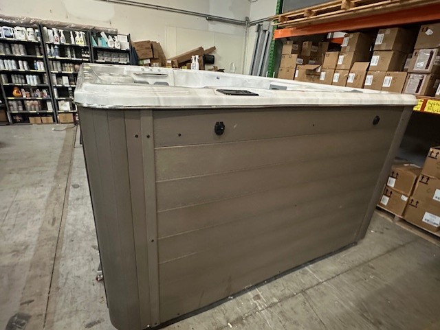 Pre-Owned Hot Tub - Atlanta Hot Tub Center thumbnail IMG 6777 - Atlanta Hot Tub Center