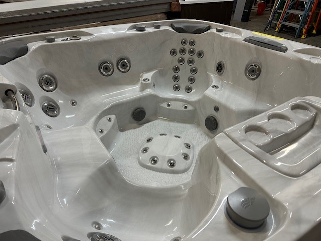 Pre-Owned Hot Tub - Atlanta Hot Tub Center thumbnail IMG 6782 - Atlanta Hot Tub Center