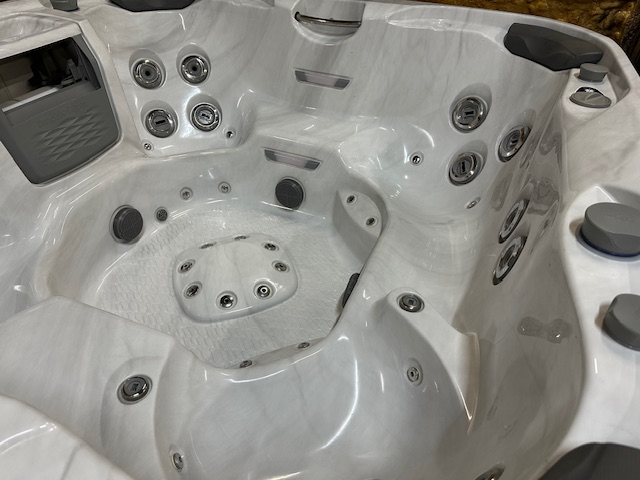 Pre-Owned Hot Tub - Atlanta Hot Tub Center thumbnail IMG 6787 - Atlanta Hot Tub Center