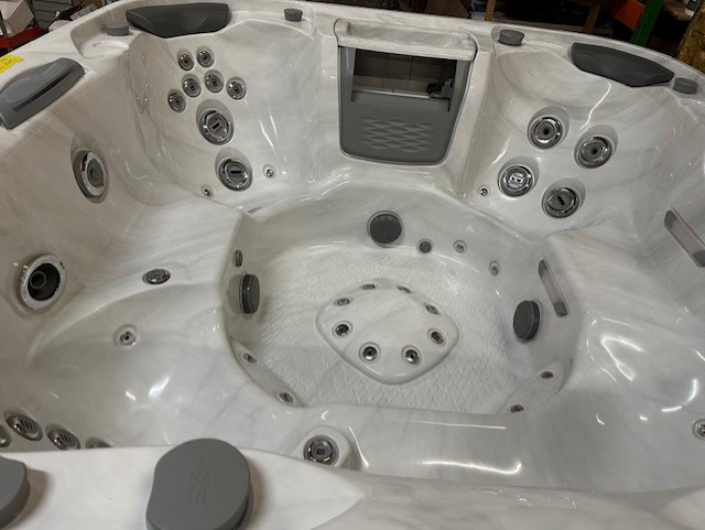 Pre-Owned Hot Tub - Atlanta Hot Tub Center thumbnail IMG 6788 - Atlanta Hot Tub Center