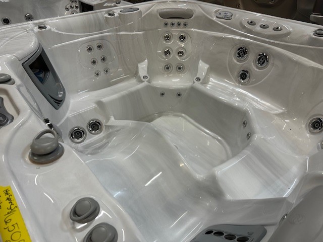 Pre-Owned Hot Tub - Atlanta Hot Tub Center thumbnail IMG 6795 - Atlanta Hot Tub Center